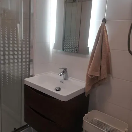 Matosevic, Pag-kosljun 公寓 *